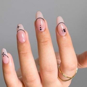 Manicura semipermanete 